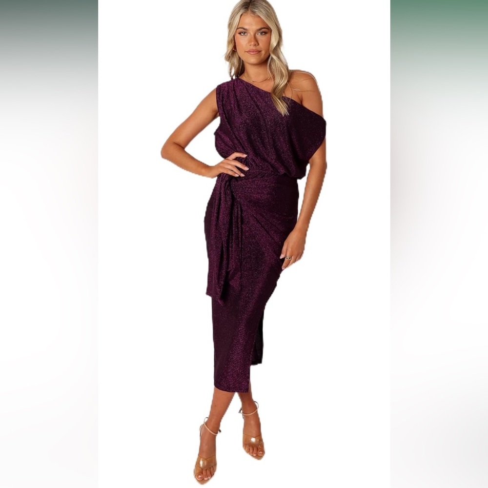 Chic One-Shoulder Purple Dress